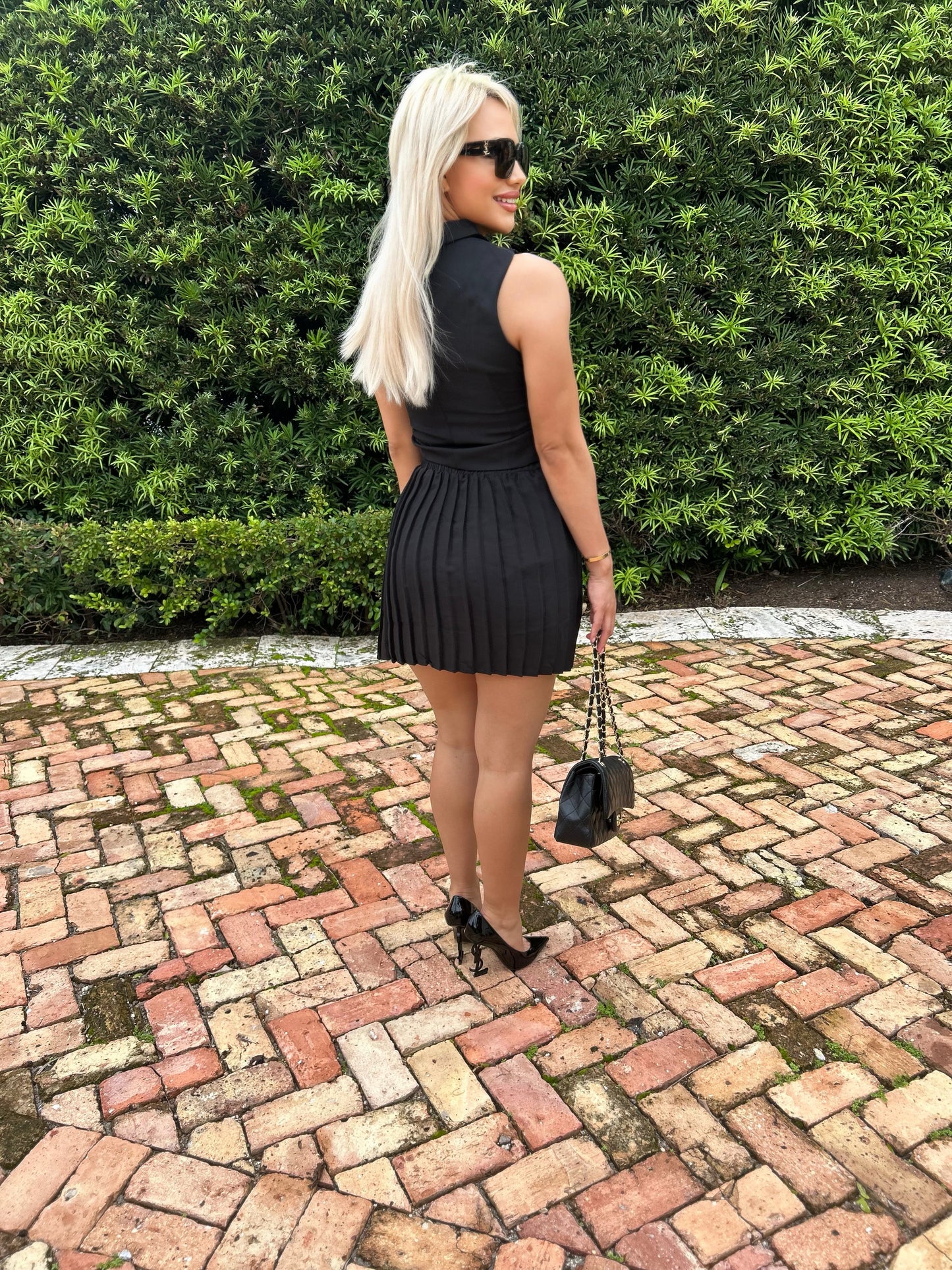 Summer New Fashion Socialite Style Polo Irregular Neck Pleated Top Casual Dress Suit