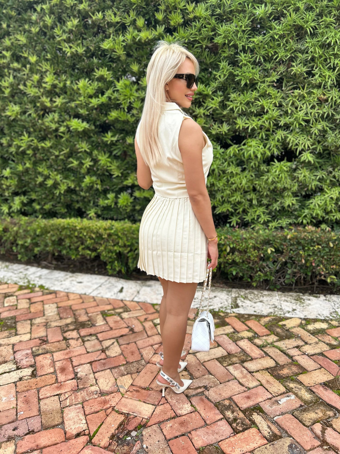 Summer New Fashion Socialite Style Polo Irregular Neck Pleated Top Casual Dress Suit