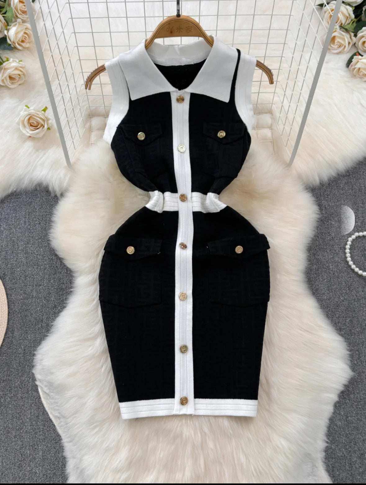 Women's dress wrapped in the hip knitted with small French fragrance tight