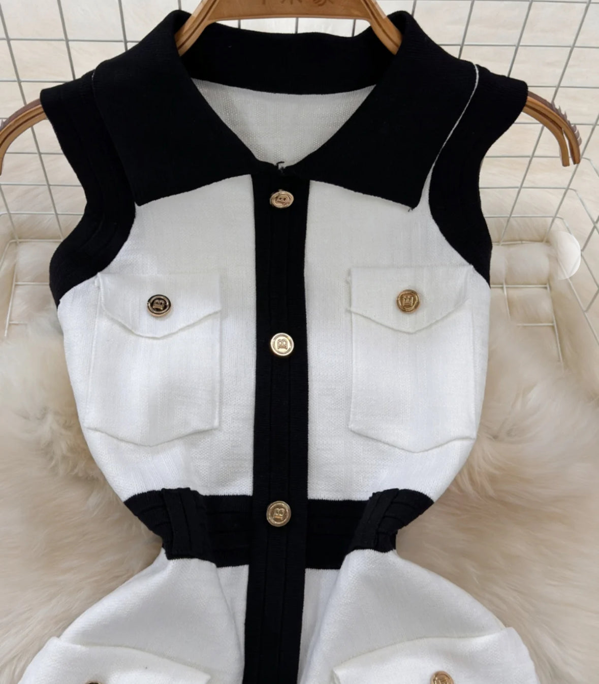 Women's dress wrapped in the hip knitted with small French fragrance tight